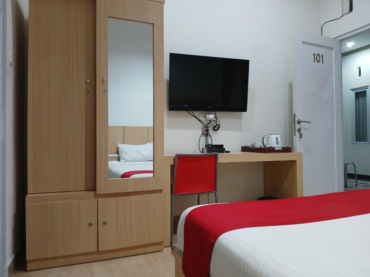 Macan Kumbang Residence Palembang Extérieur photo