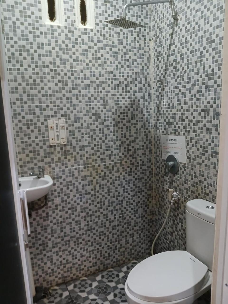Macan Kumbang Residence Palembang Extérieur photo