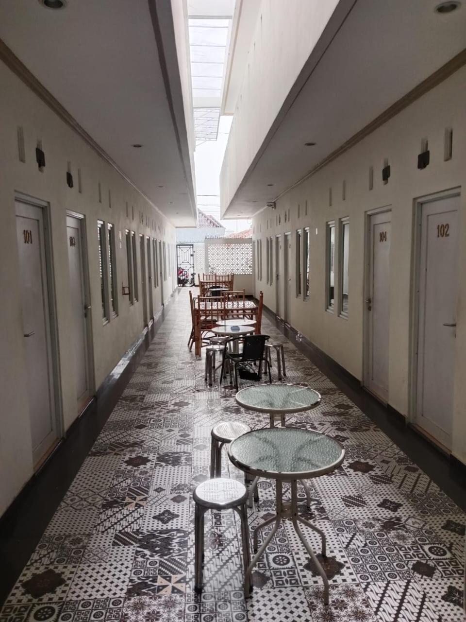 Macan Kumbang Residence Palembang Extérieur photo
